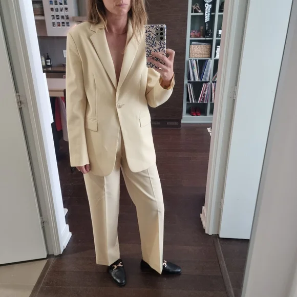 Assembly Label Cream Blazer - Picture 8 of 9